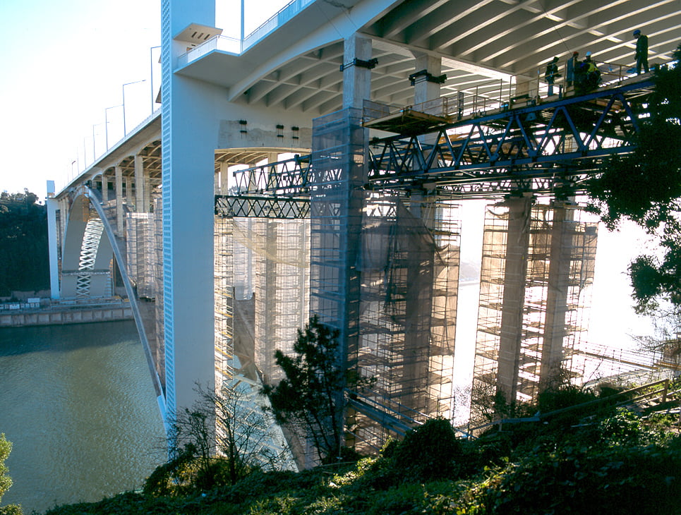 foto da ponte da arrabida