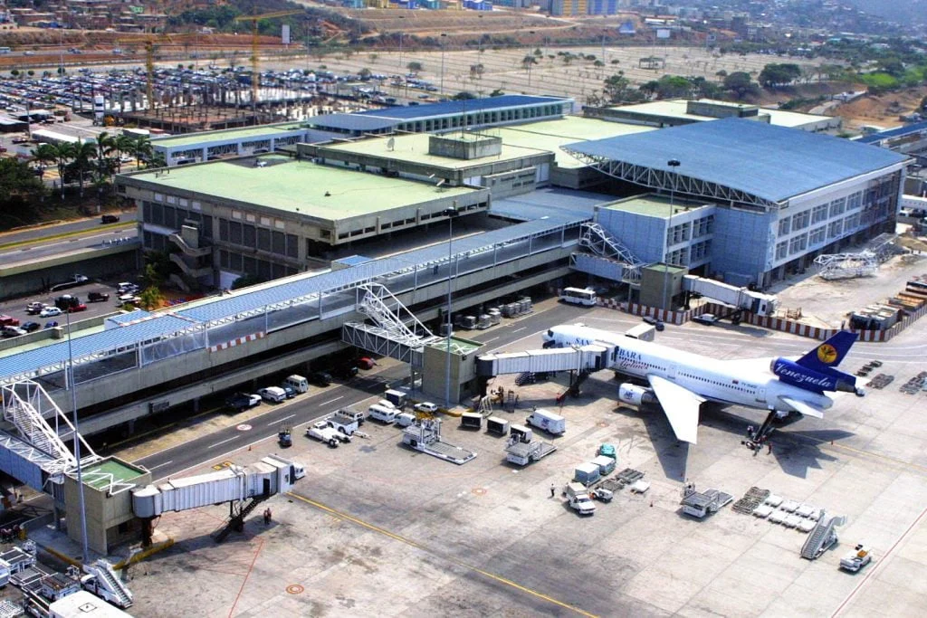 Galeria Foto 4 - Ampliação do Terminal do Aeroporto Internacional de Caracas