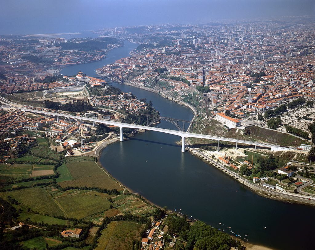 Ponte Ferroviária de São João sobre o Rio Douro