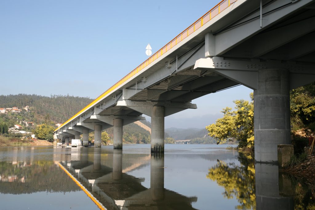 Pontes na Rodovia IP3 - Reforço Estrutural