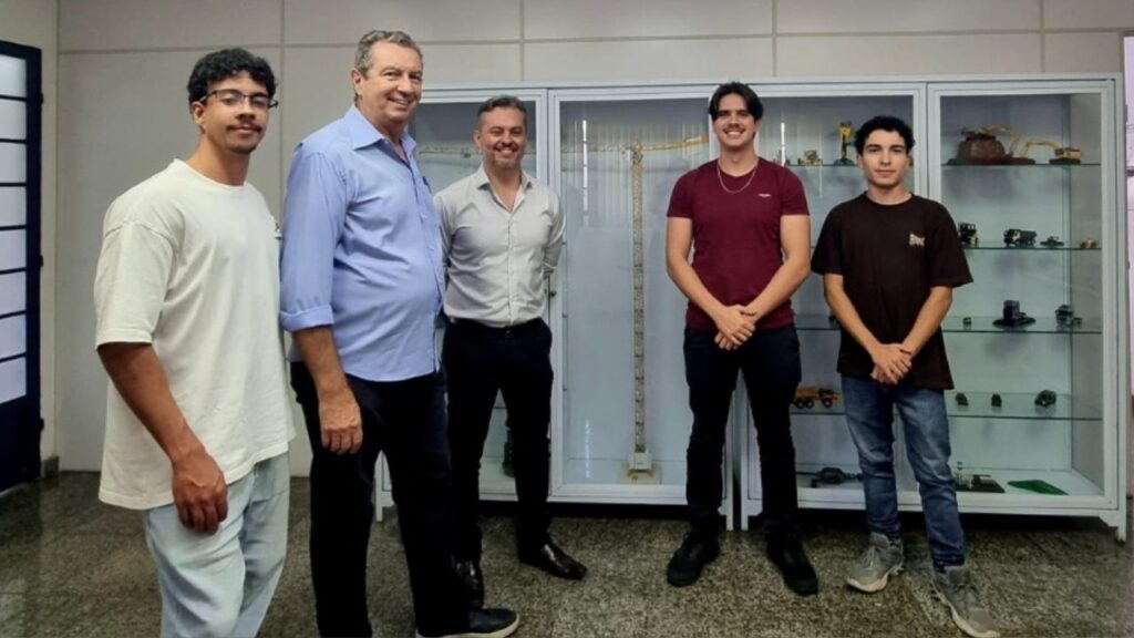 Estudantes de Engenharia visitam o polo operacional Teixeira Duarte - Engenharia e Construções