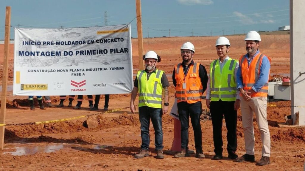 engenheiros teixeira durante durante abertura da obra do Yanmar